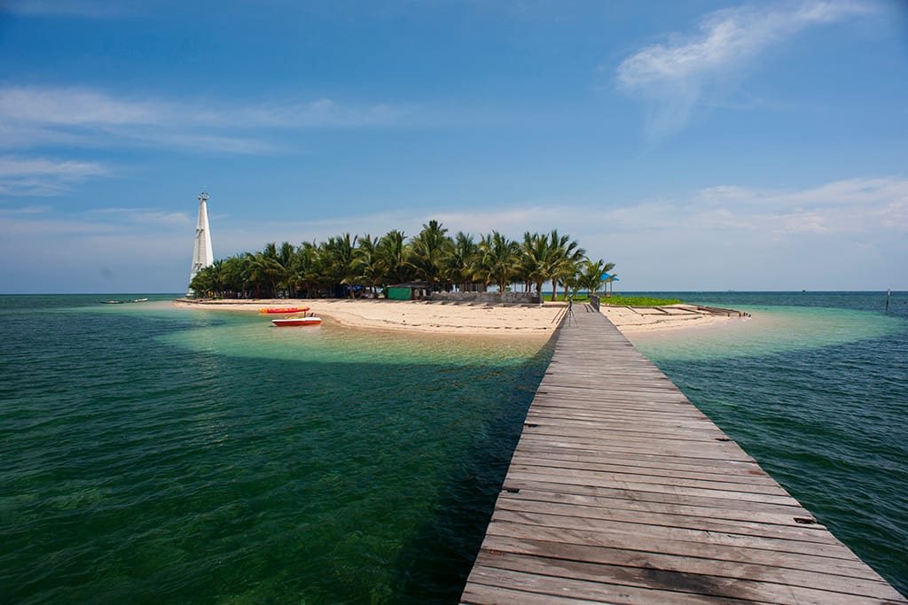 Pantai Beras Basah: Destinasi Wisata Pantai Terbaik di Kalimantan Wajib di Kunjungi