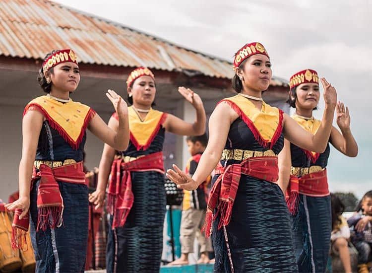 Sejarah dan Keunikan Tarian Tor Tor dari Medan, Sumatera Utara: Simbol Kebudayaan yang Mengakar di Tanah Batak