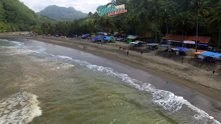 pantai karangbolong